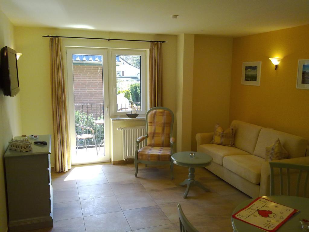 Apartmenthaus Hus Uebi By Rujana Binz Camera foto